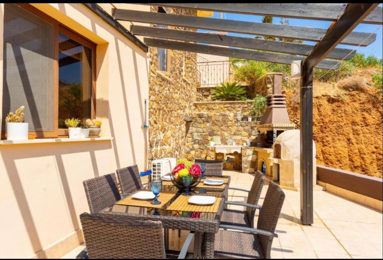 Sunset View Mermaid Villa Pomos Bagian luar foto
