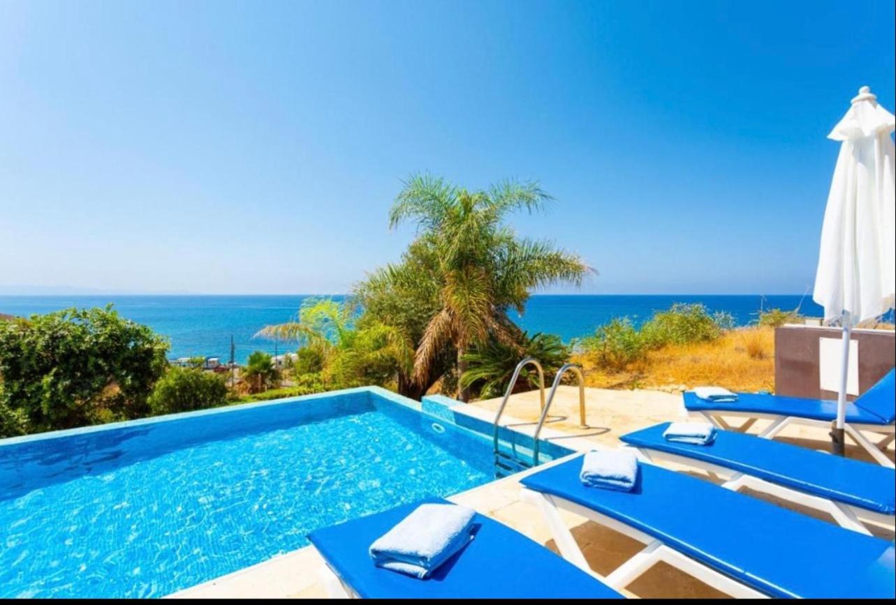Sunset View Mermaid Villa Pomos Bagian luar foto
