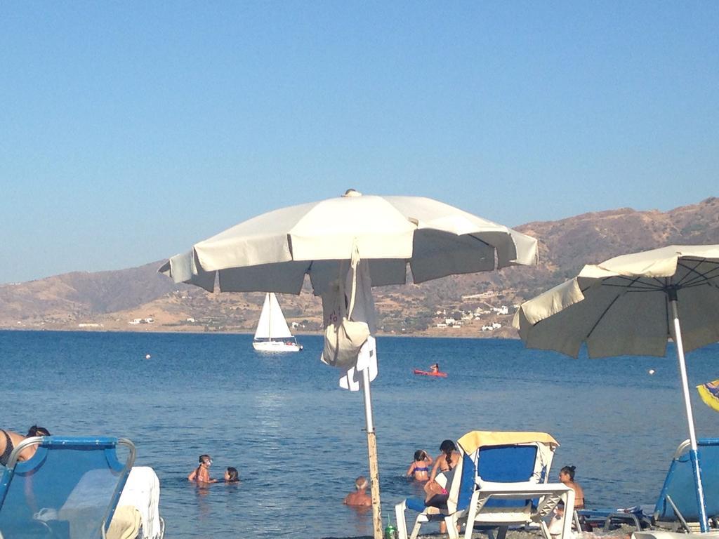 Sunset View Mermaid Villa Pomos Bagian luar foto