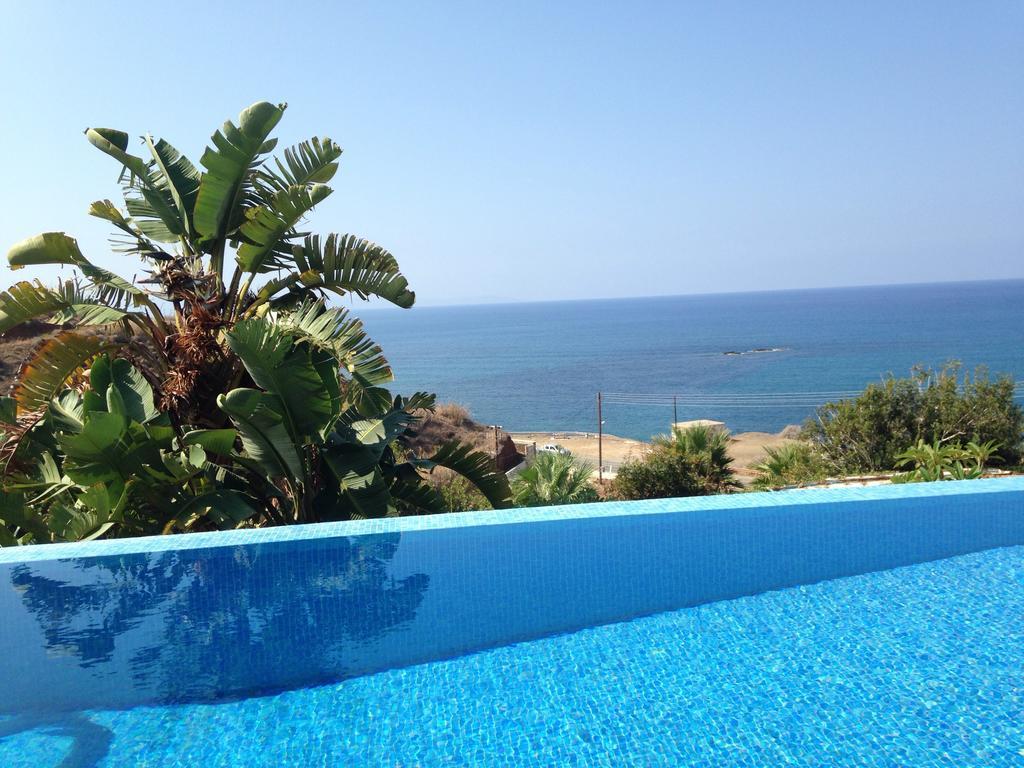 Sunset View Mermaid Villa Pomos Bagian luar foto